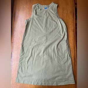 Women’s dress with pockets!
